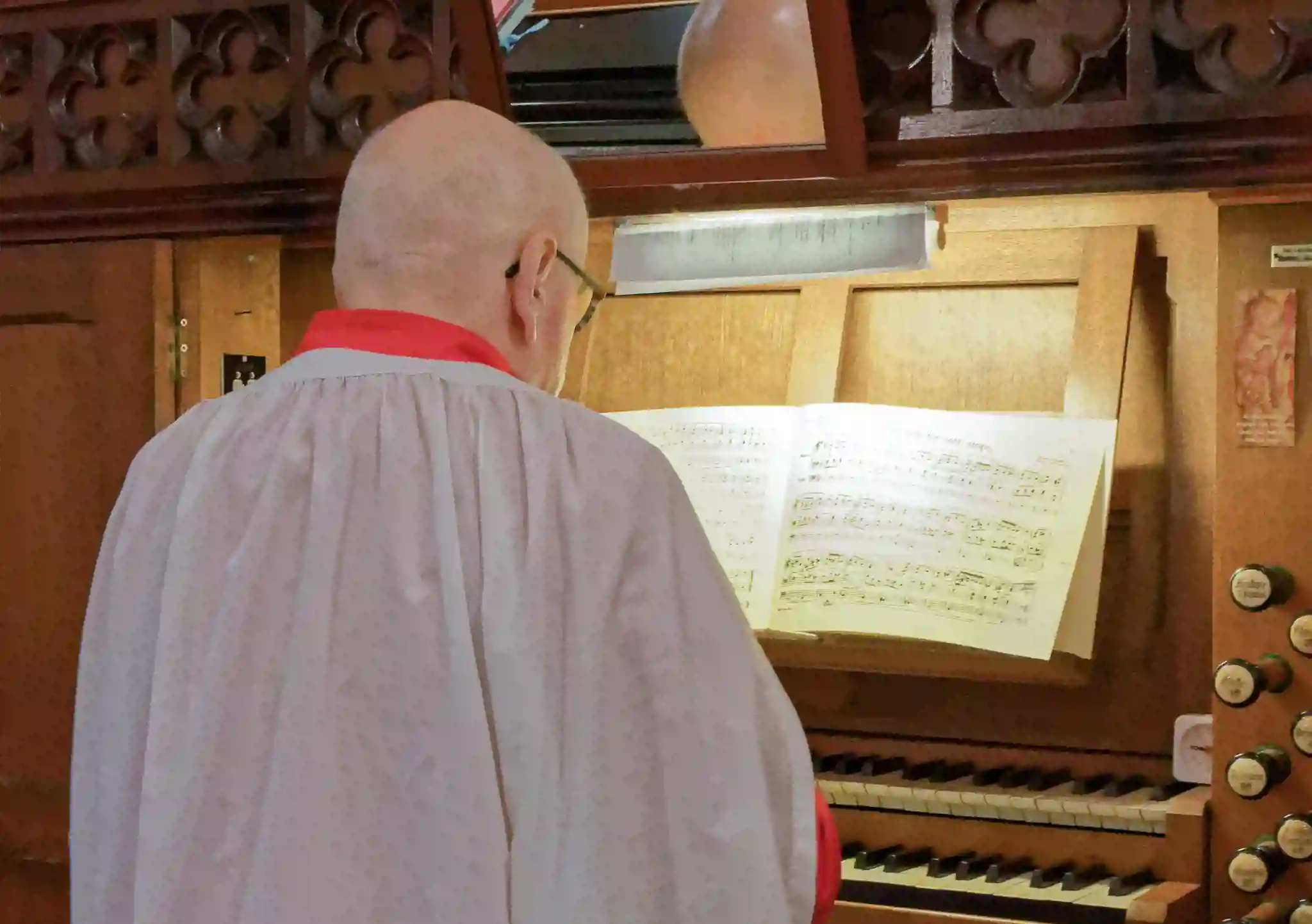 Organist at the organ